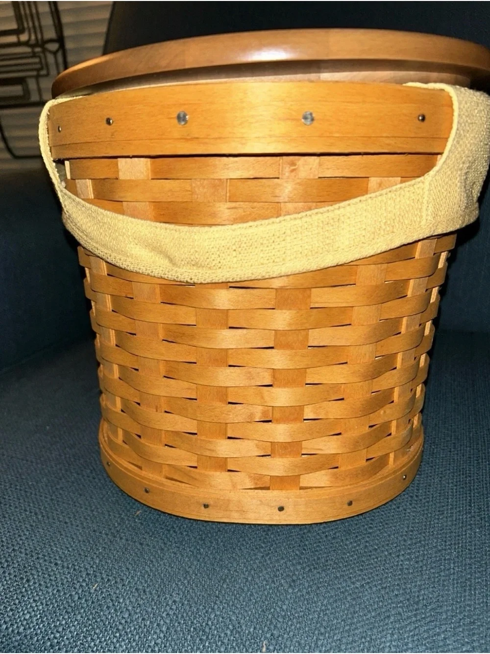 Longaberger 2002 Sm Work Load Basket w/ WoodCrafts Lid, 2 Liners and Protector